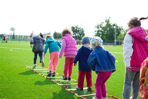 20 Best Cooperative Games for Kids to Foster Teamwork and Collaboration.